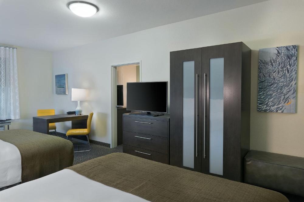 Oxford Suites Bellingham Image 19