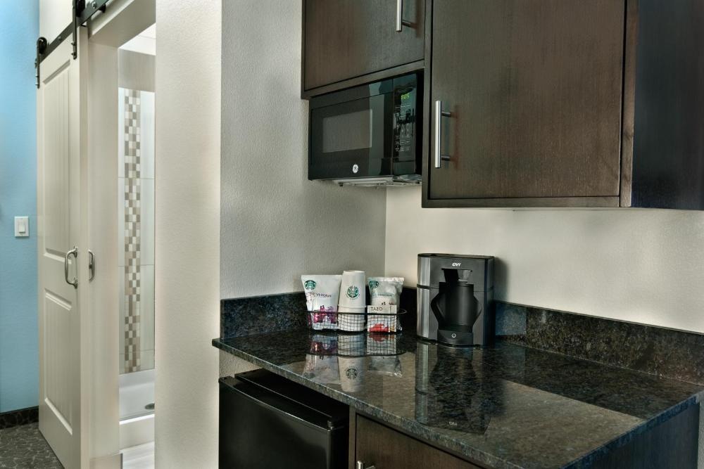 Oxford Suites Bellingham Image 21